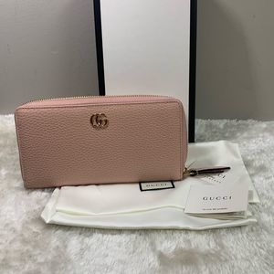 GUCCI
Dollar Calfskin GG Marmont Zip Around Wallet Perfect Pink 456117